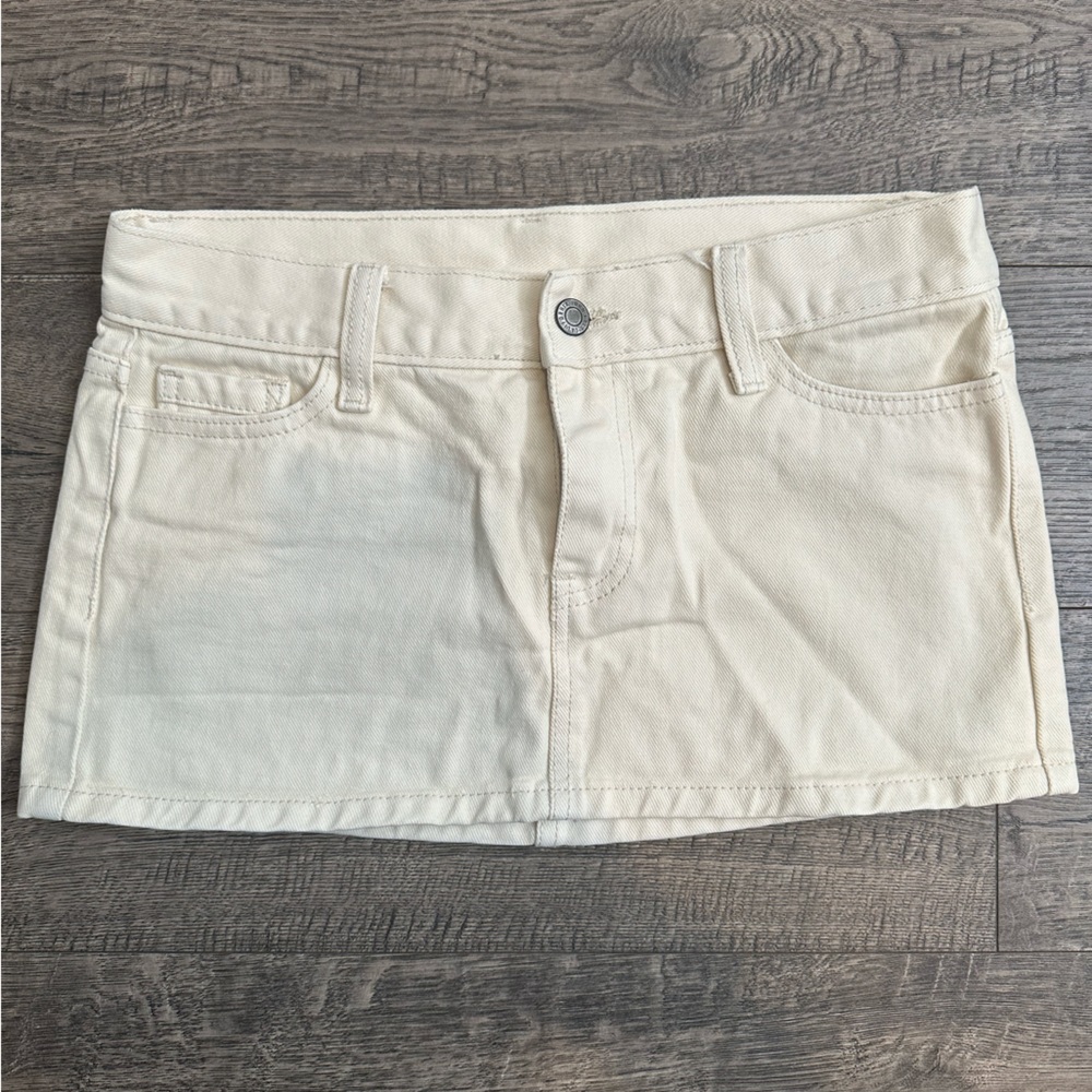 Brandy Melville mini skirt